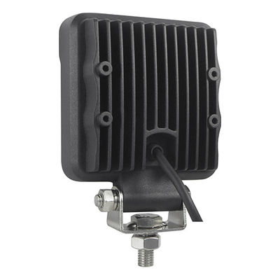 9 চিপ সহ 5 ইঞ্চি 13.5W অফ রোড ফ্লাড লাইট 3850lm জলরোধী LED পড